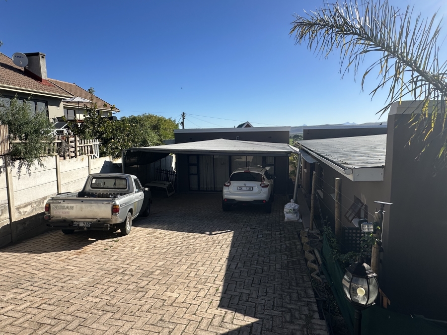 4 Bedroom Property for Sale in Fraaiuitsig Western Cape
